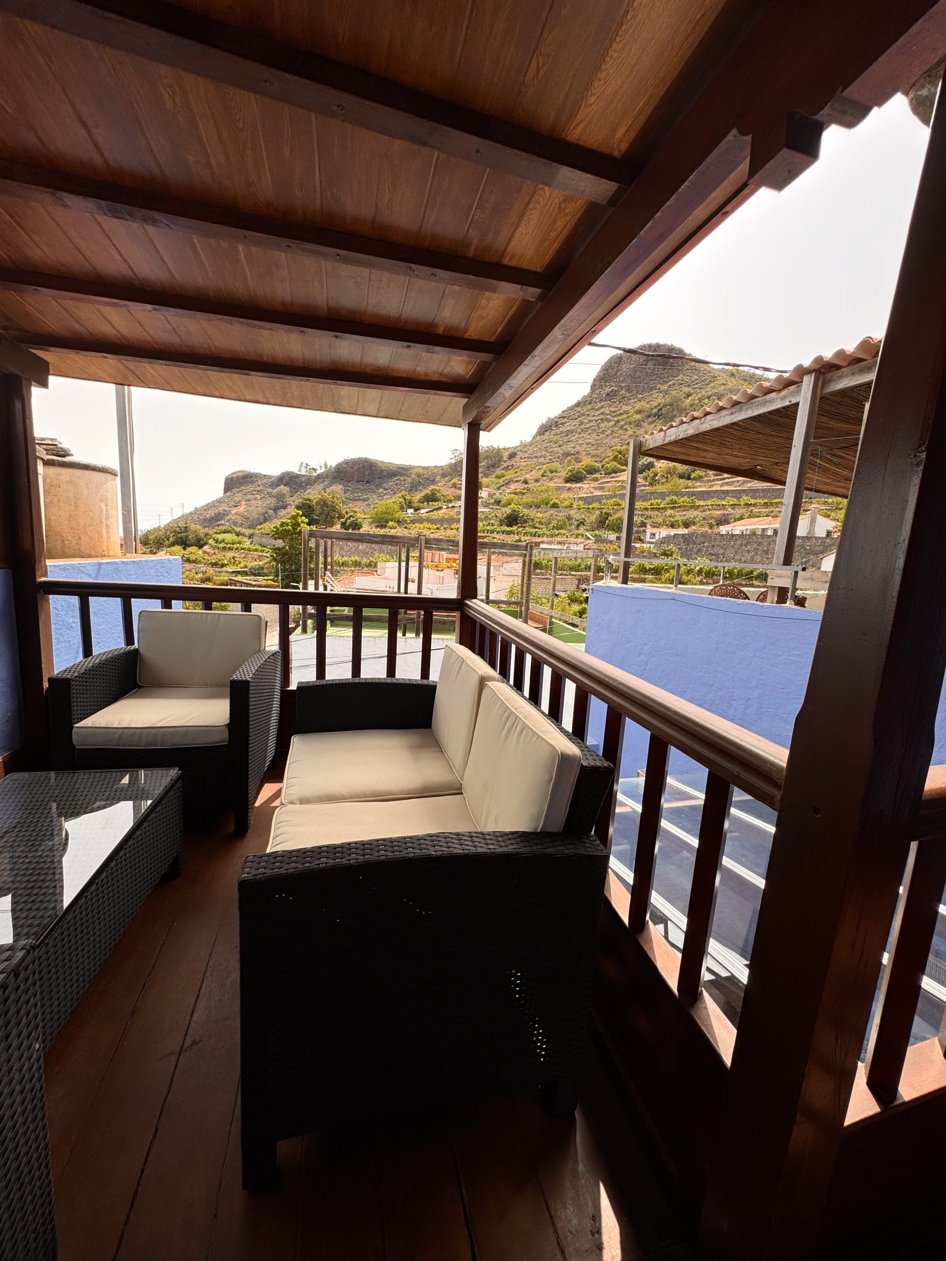 Casa rural para parejas con terraza y vistas en Vega de San Mateo, Gran Canaria.